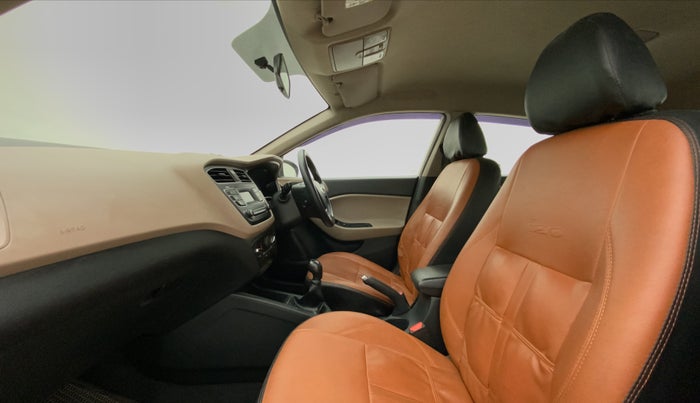 2020 Hyundai Elite i20 MAGNA PLUS 1.2, Petrol, Manual, 44,217 km, Right Side Front Door Cabin