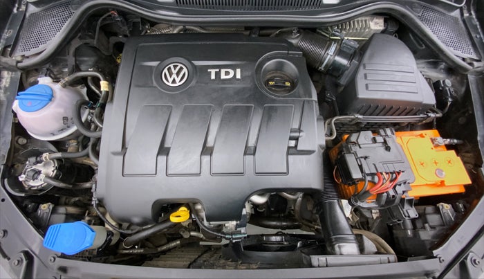 2016 Volkswagen Ameo HIGHLINE 1.5, Diesel, Manual, 42,972 km, Engine Bonet View
