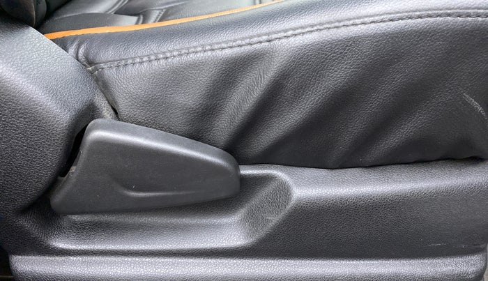 2019 Renault Kwid RXL, Petrol, Manual, 21,526 km, Driver Side Adjustment Panel