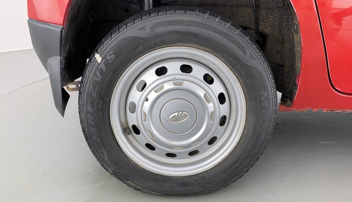 2017 Mahindra Kuv100 K2 D 6 STR, Diesel, Manual, 27,889 km, Right Rear Wheel