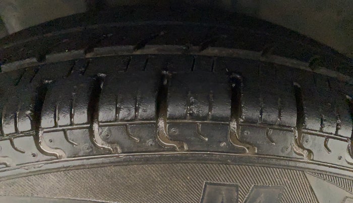 2016 Datsun Redi Go T (O), Petrol, Manual, 39,586 km, Left Rear Tyre Tread