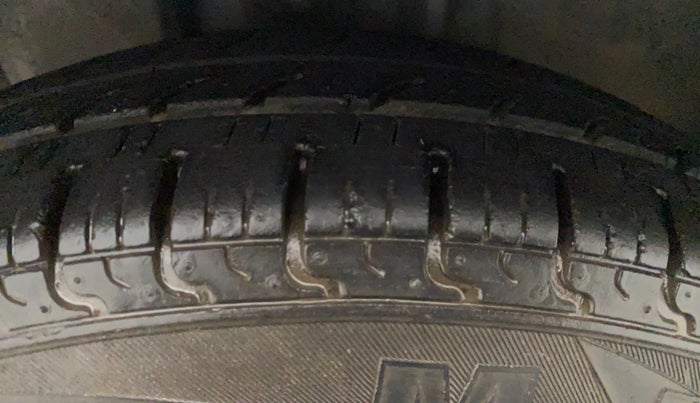 2016 Datsun Redi Go T (O), Petrol, Manual, 39,586 km, Right Front Tyre Tread
