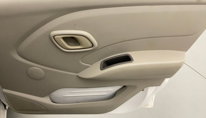 2016 Datsun Redi Go T (O), Petrol, Manual, 39,586 km, Driver Side Door Panels Control