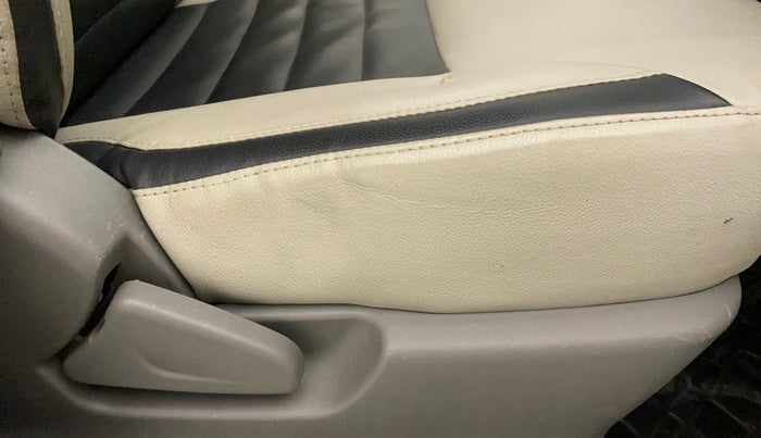 2016 Datsun Redi Go T (O), Petrol, Manual, 39,586 km, Driver Side Adjustment Panel