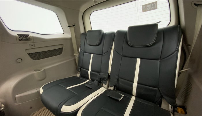 2017 Mahindra XUV500 W6, Diesel, Manual, 91,168 km, Third Seat Row ( optional )