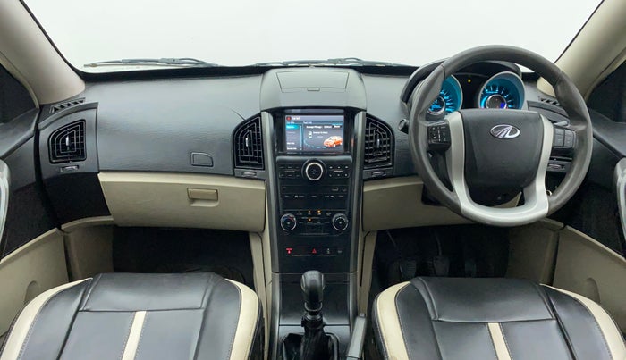 2017 Mahindra XUV500 W6, Diesel, Manual, 91,168 km, Dashboard