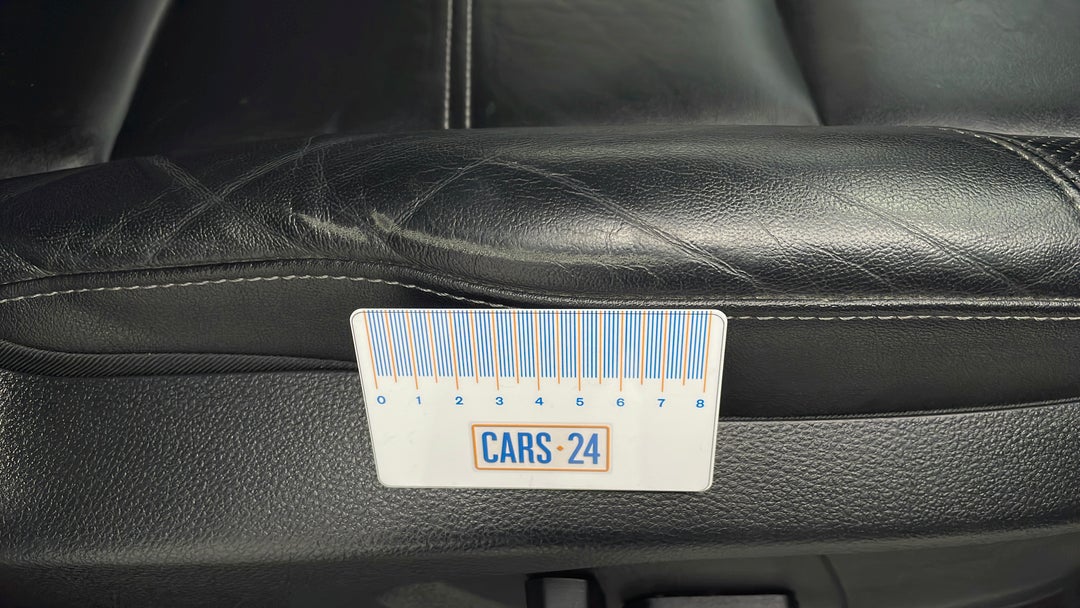 2019 Ford Everest Trend (rwd 7 Seat), Automatic, 93040 km, Seats Front RHS Wear