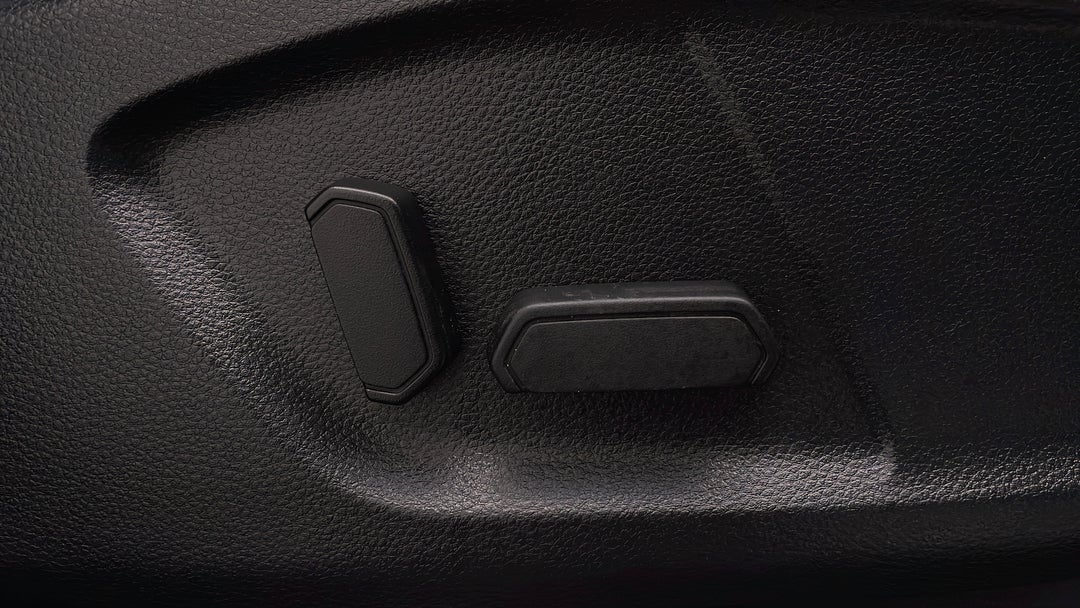 2019 Ford Everest Trend (rwd 7 Seat), Automatic, 93040 km, Drivers Side Adjustment Panel