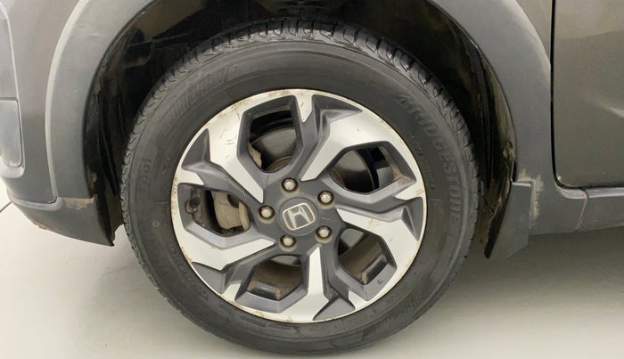 2017 Honda BR-V 1.5L I-VTEC V, Petrol, Manual, 1,04,034 km, Left Front Wheel