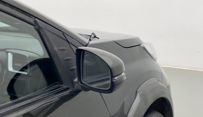 2017 Honda BR-V 1.5L I-VTEC V, Petrol, Manual, 1,04,034 km, Right rear-view mirror - Folding motor not working