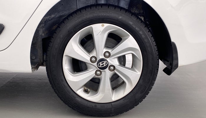 2018 Hyundai Xcent SX 1.2, Petrol, Manual, 13,954 km, Left Rear Wheel