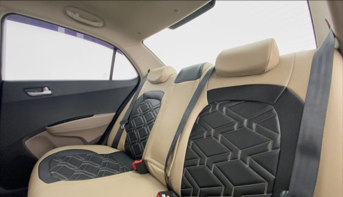 2018 Hyundai Xcent SX 1.2, Petrol, Manual, 13,954 km, Right Side Rear Door Cabin