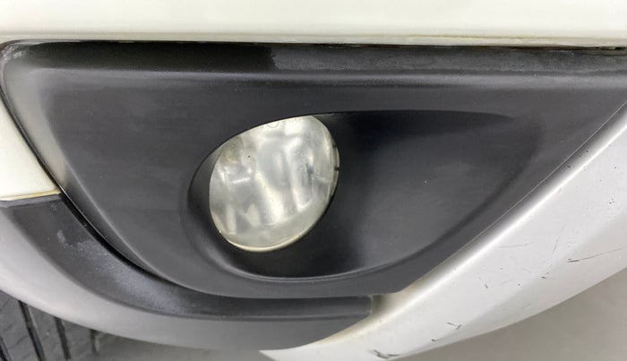 2016 Renault Duster 110 PS RXZ DIESEL, Diesel, Manual, 93,415 km, Right fog light - Not working