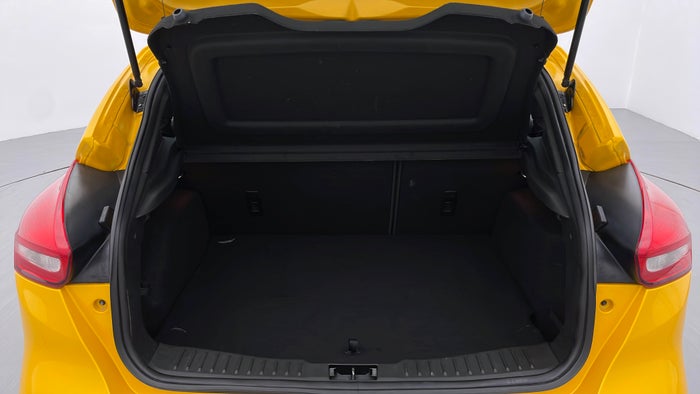 FORD FOCUS-Boot Inside View