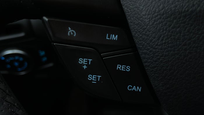 FORD FOCUS-Cruise Control