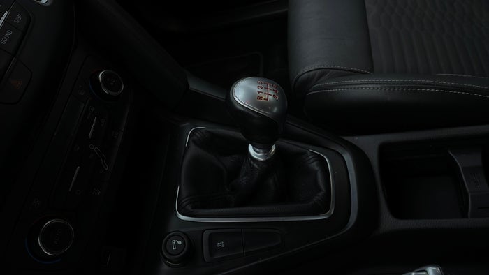 FORD FOCUS-Gear Lever