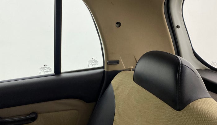 2014 Hyundai Santro Xing GLS, Petrol, Manual, 77,587 km, Second-row right seat - Seat Belt Missing