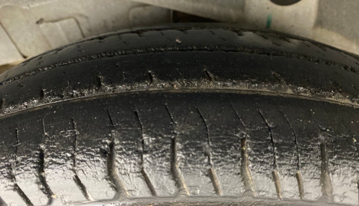 2014 Hyundai Santro Xing GLS, Petrol, Manual, 77,587 km, Right Rear Tyre Tread