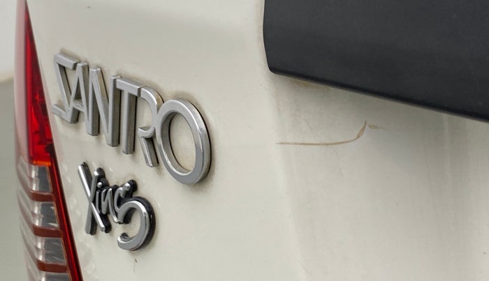 2014 Hyundai Santro Xing GLS, Petrol, Manual, 77,587 km, Dicky (Boot door) - Minor scratches