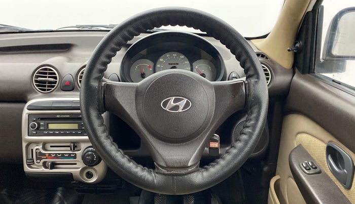 2014 Hyundai Santro Xing GLS, Petrol, Manual, 77,587 km, Steering Wheel Close Up