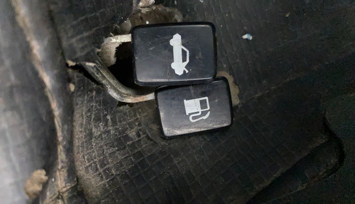 2018 Maruti Alto K10 VXI, Petrol, Manual, 24,914 km, Flooring - Dicky opening lever is not working