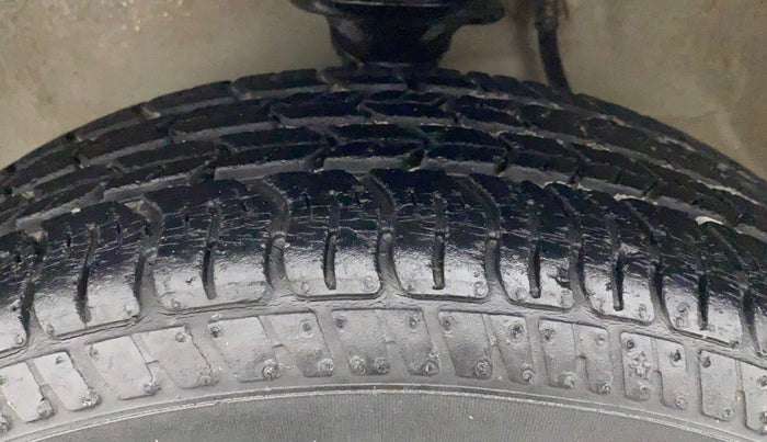 2018 Maruti Alto K10 VXI, Petrol, Manual, 24,914 km, Left Front Tyre Tread