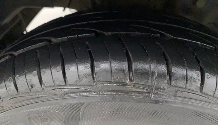 2015 Hyundai Eon ERA +, Petrol, Manual, 59,721 km, Right Rear Tyre Tread