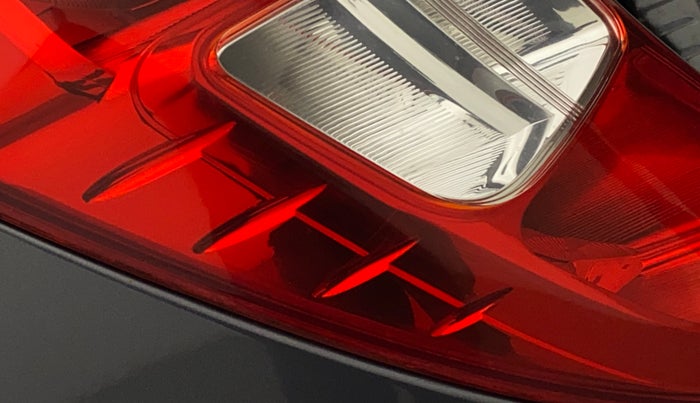 2015 Hyundai Eon ERA +, Petrol, Manual, 59,721 km, Left tail light - Minor scratches