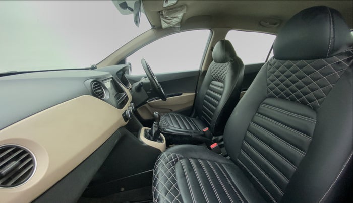 2017 Hyundai Grand i10 MAGNA 1.2 VTVT, CNG, Manual, 89,749 km, Right Side Front Door Cabin