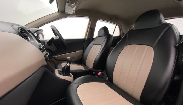 2017 Hyundai Grand i10 ASTA 1.2 VTVT, Petrol, Manual, 27,891 km, Right Side Front Door Cabin View