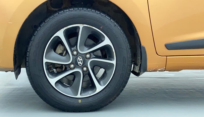2017 Hyundai Grand i10 ASTA 1.2 VTVT, Petrol, Manual, 27,891 km, Left Front Wheel