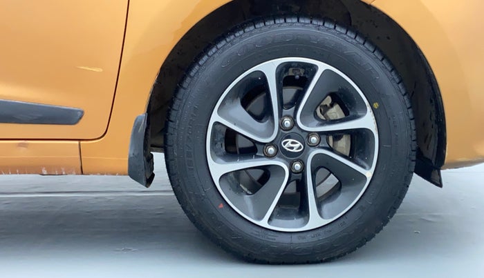 2017 Hyundai Grand i10 ASTA 1.2 VTVT, Petrol, Manual, 27,891 km, Right Front Wheel