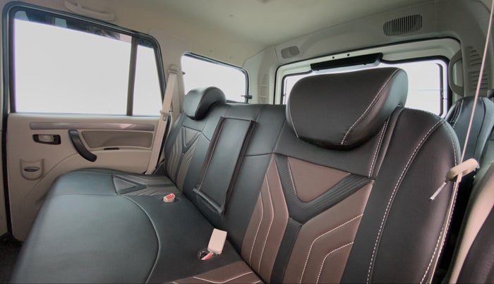2020 Mahindra Scorpio S9, Diesel, Manual, 16,537 km, Right Side Rear Door Cabin