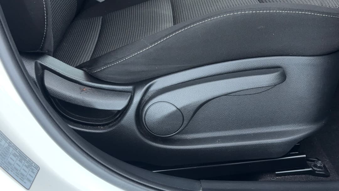2016 Kia Cerato S, Automatic, 53014 km, Drivers Side Adjustment Panel
