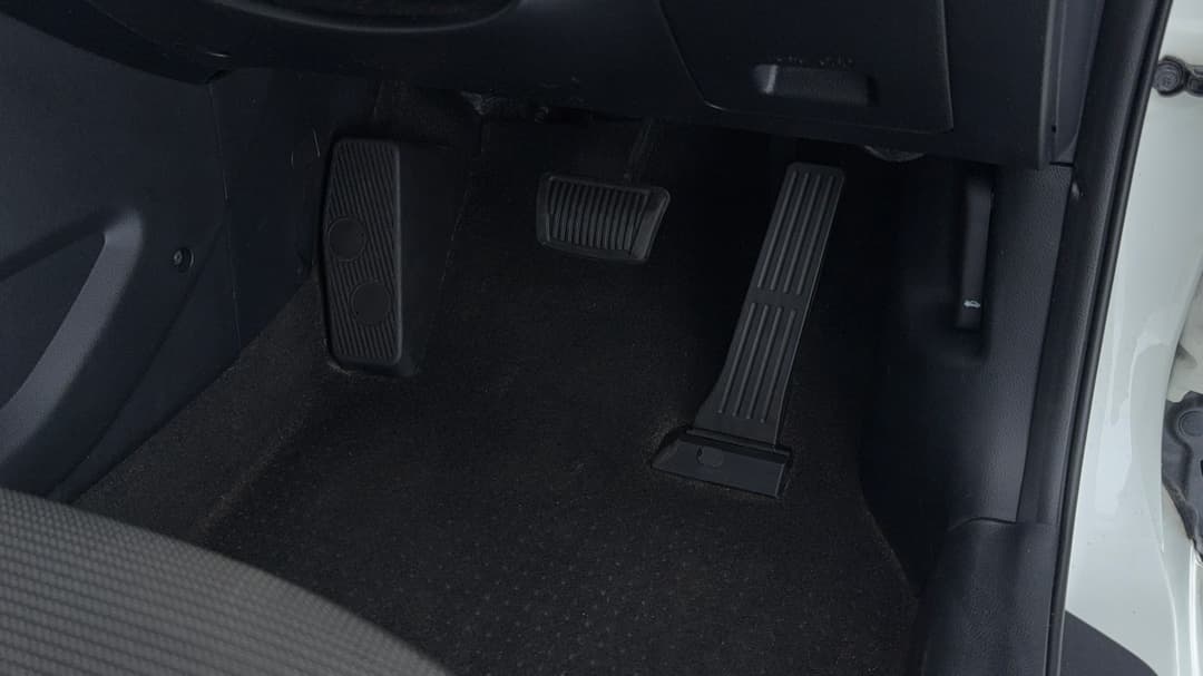 2016 Kia Cerato S, Automatic, 53014 km, Pedals and Footmat