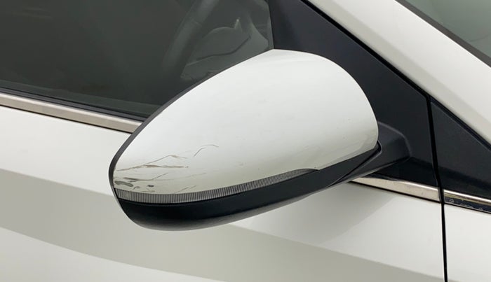 2020 Hyundai NEW I20 ASTA 1.2 AT, Petrol, Automatic, 34,580 km, Right rear-view mirror - Minor scratches