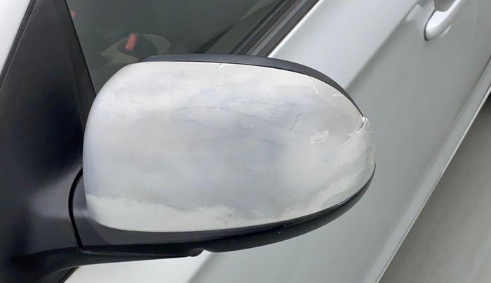 2010 Hyundai i20 MAGNA O 1.2, Petrol, Manual, 46,072 km, Left rear-view mirror - Cover has minor damage