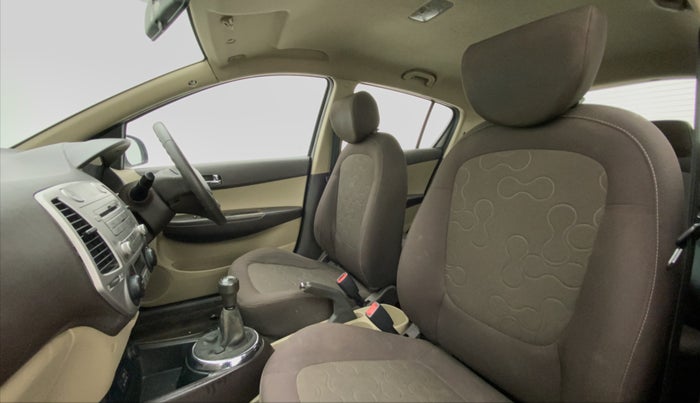 2010 Hyundai i20 MAGNA O 1.2, Petrol, Manual, 46,072 km, Right Side Front Door Cabin