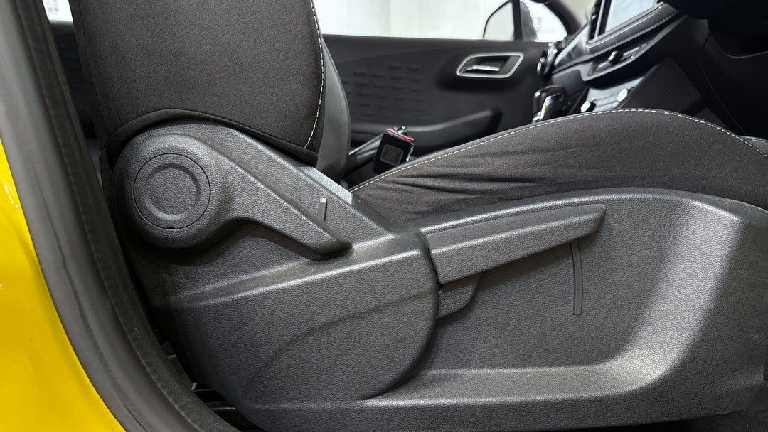 2022 MG Mg3 Auto Core, Automatic, 41688 km, Drivers Side Adjustment Panel