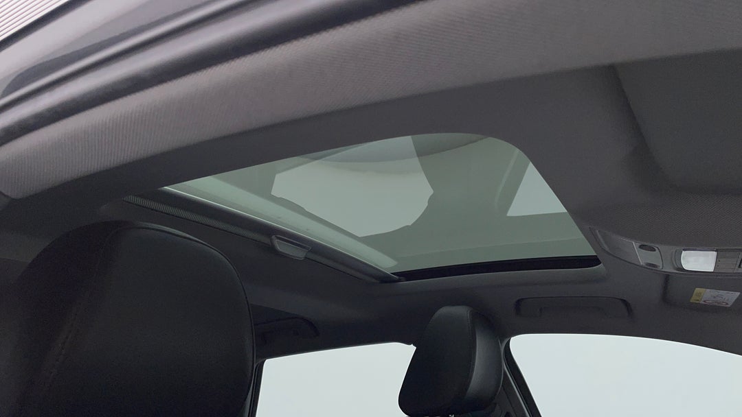 Interior Sunroof/Moonroof