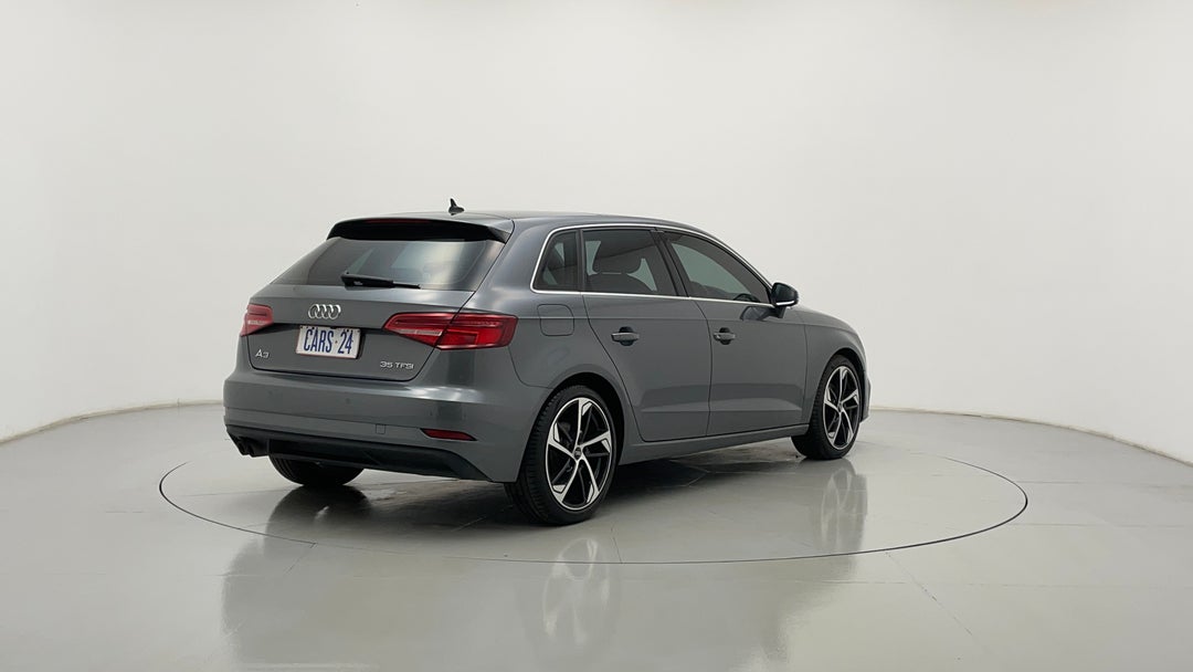 Right Back Diagonal (45- Degree) View