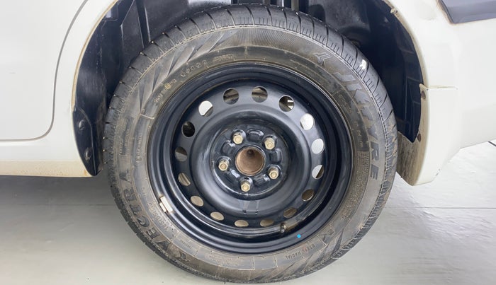 2015 Maruti Ertiga VXI, Petrol, Manual, 48,395 km, Left Rear Wheel