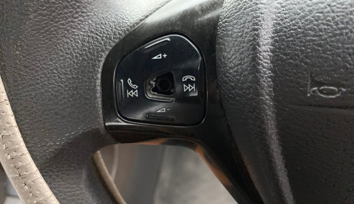 2019 Ford FREESTYLE TITANIUM PLUS 1.2 PETROL, Petrol, Manual, 76,256 km, Steering wheel - Phone control has minor damage