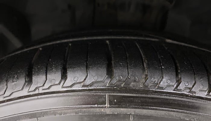 2019 Ford FREESTYLE TITANIUM PLUS 1.2 PETROL, Petrol, Manual, 76,256 km, Left Front Tyre Tread