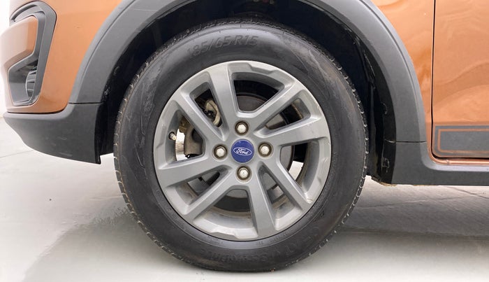 2019 Ford FREESTYLE TITANIUM PLUS 1.2 PETROL, Petrol, Manual, 76,256 km, Left Front Wheel