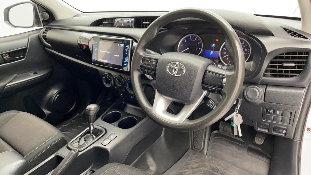 2017 Toyota Hilux Sr Hi-rider, Automatic, 98988 km, Right Side Front Door Cabin View
