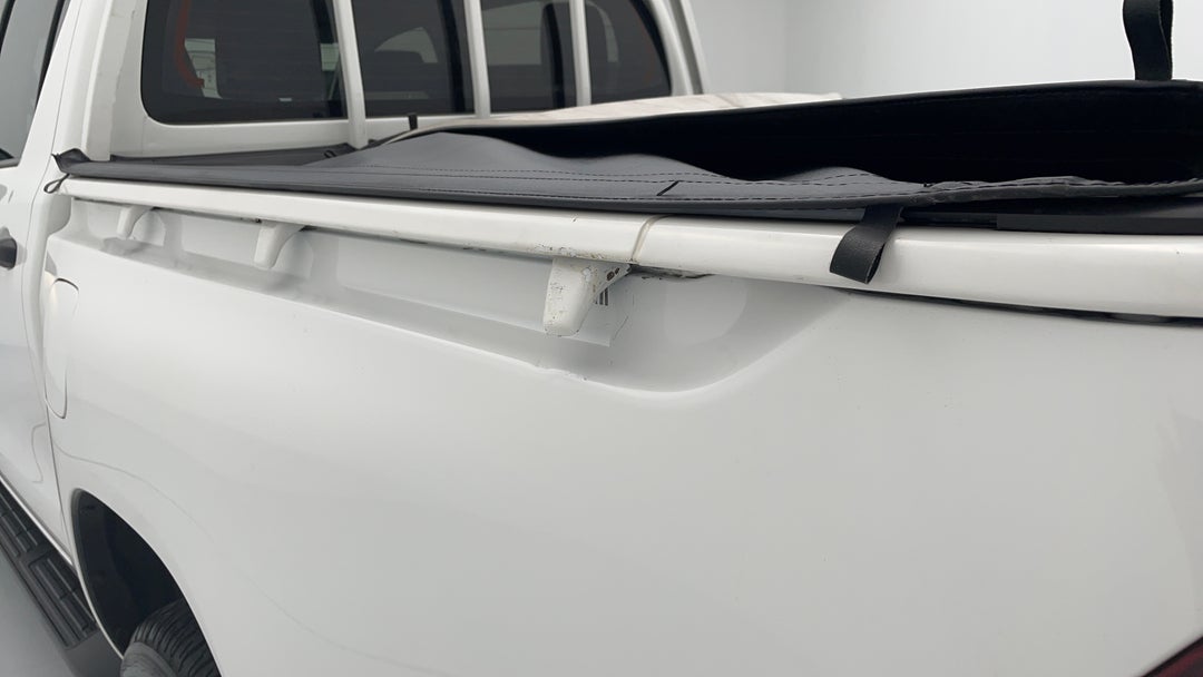 2017 Toyota Hilux Sr Hi-rider, Automatic, 98988 km, Quarter Panel Rear LHS Scratch