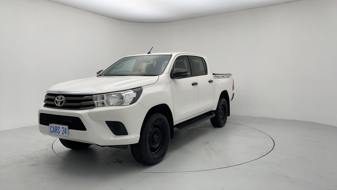 2017 Toyota Hilux Sr Hi-rider, Automatic, 98988 km, Left Front Diagonal (45- Degree) View