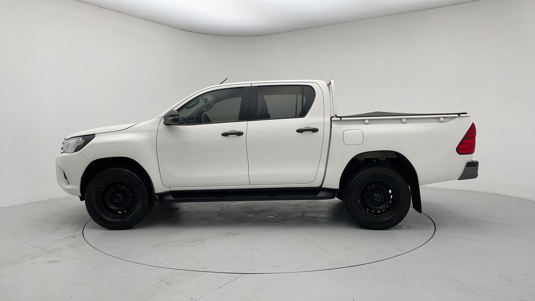 2017 Toyota Hilux Sr Hi-rider, Automatic, 98988 km, Left Side View