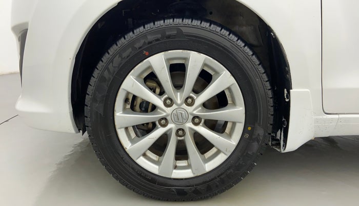 2014 Maruti Ertiga ZDI, Diesel, Manual, 66,575 km, Left Front Wheel